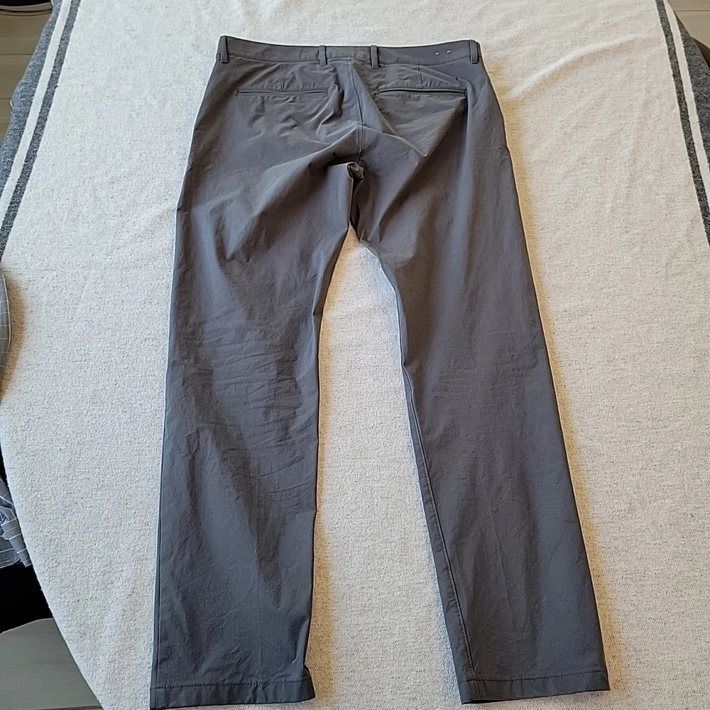 J Crew 484 Slim Tech Pants Men's 35x32 Gray Stretch Performance Chino‎ Travel